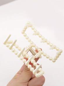 1 X Women's Plastic Square Grip Clip Stylish Back Of Head Hair Claw Suitable For Everyday Use Elegant