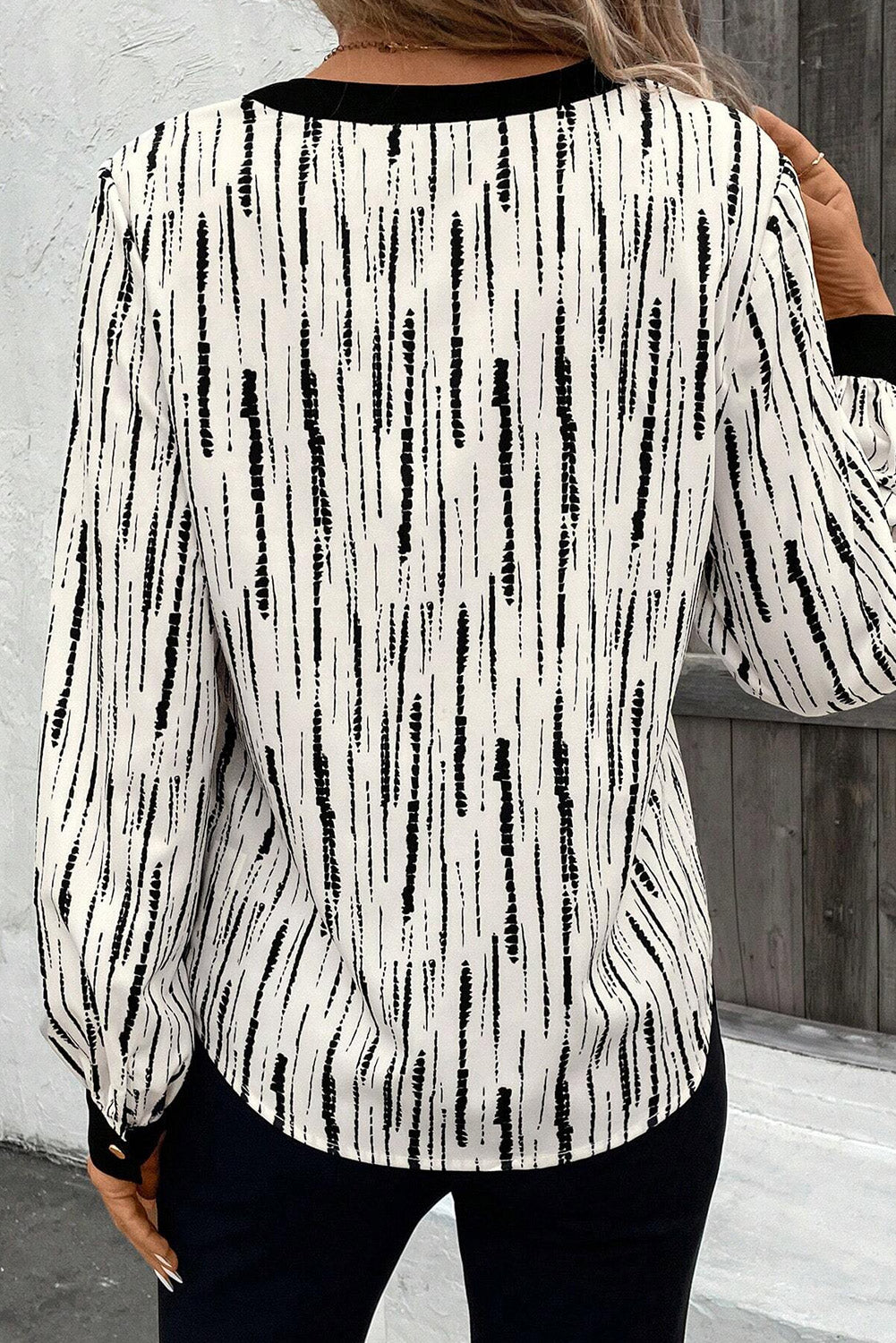 Black Spring and Autumn Abstract Print V-neck Long-sleeve Blouse