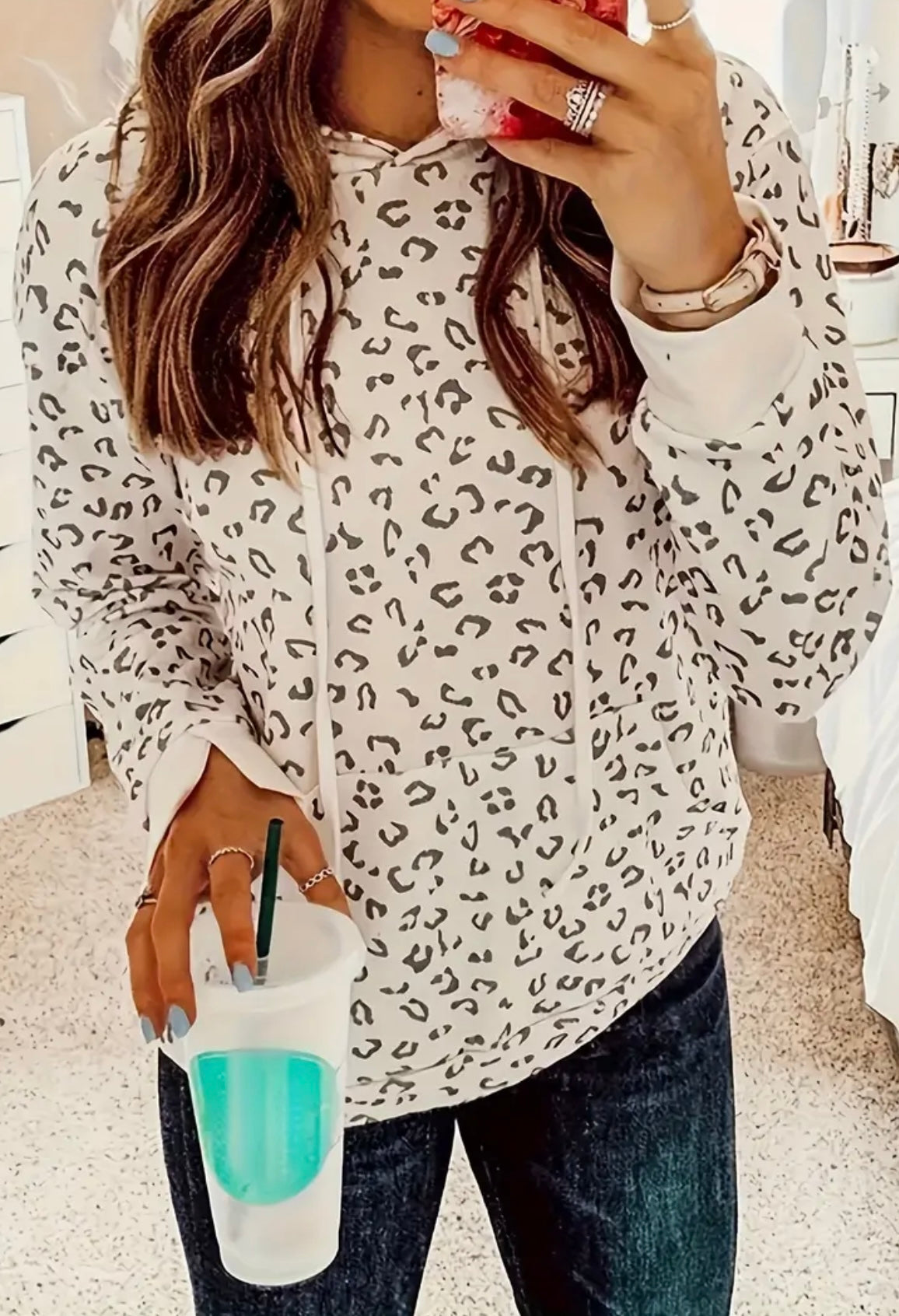 Soft Hoodie - Cozy Pullover Sweatshirt with Kangaroo pocket