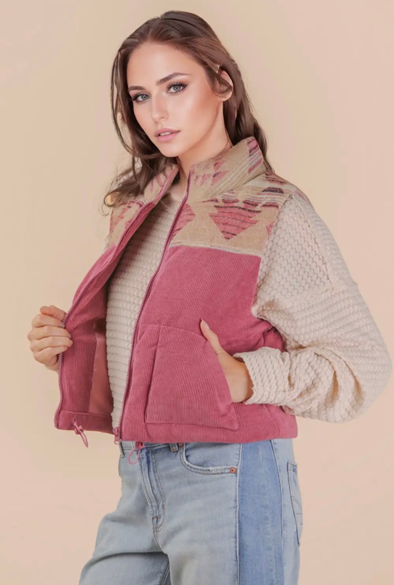Aztec Graphic Corduroy
Casual Puffer