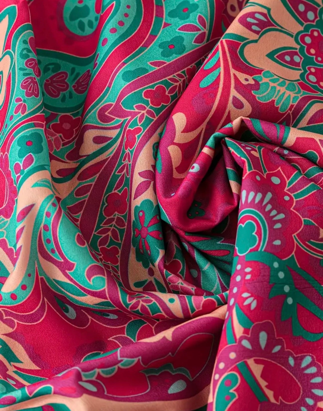 Lightweight Plus Size Women's Paisley Print Blouse